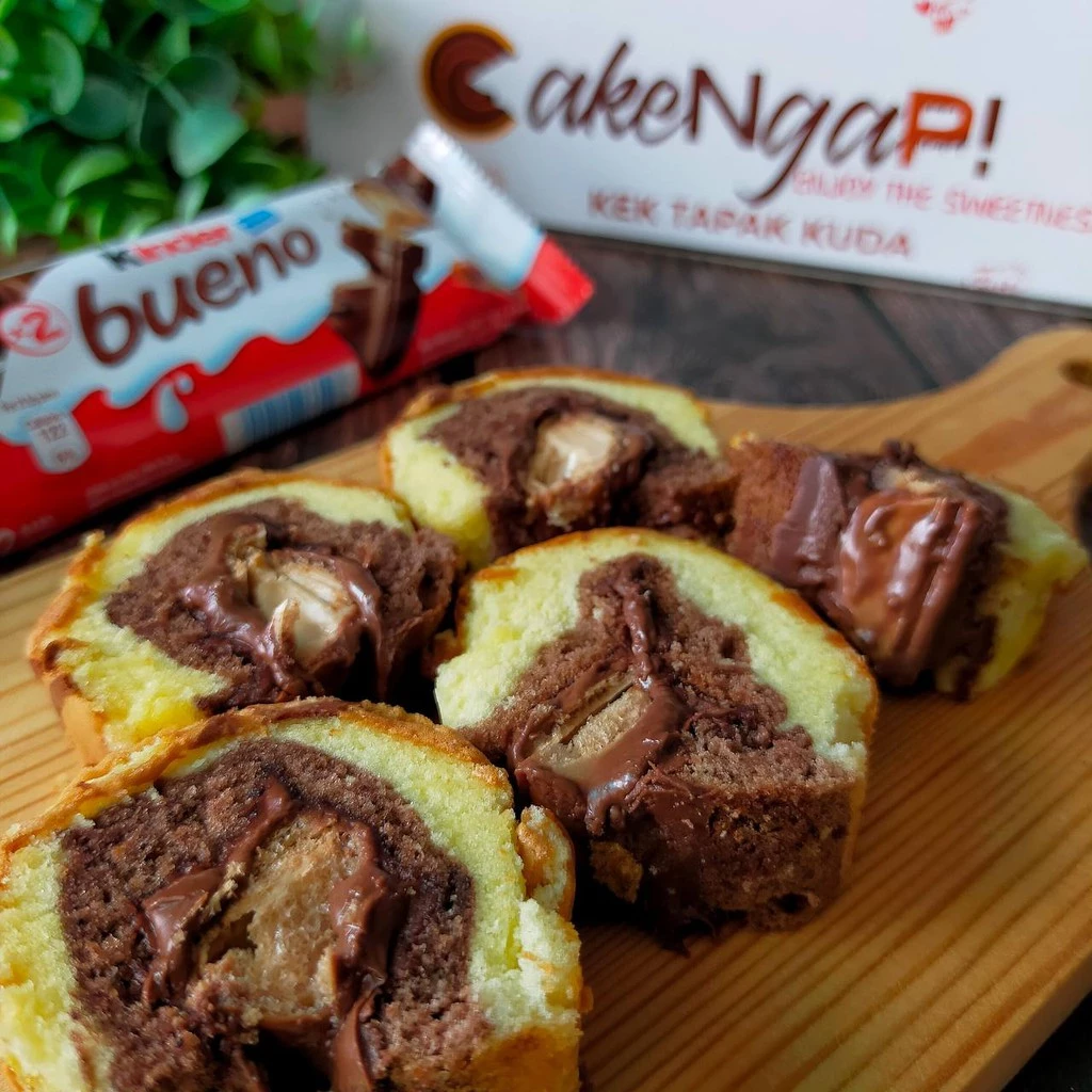 Kek Tapak Kuda Kinder Bueno