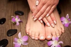 MANICURE & PEDICURE