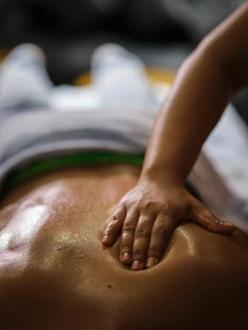 Thai Style Massage 泰式按摩